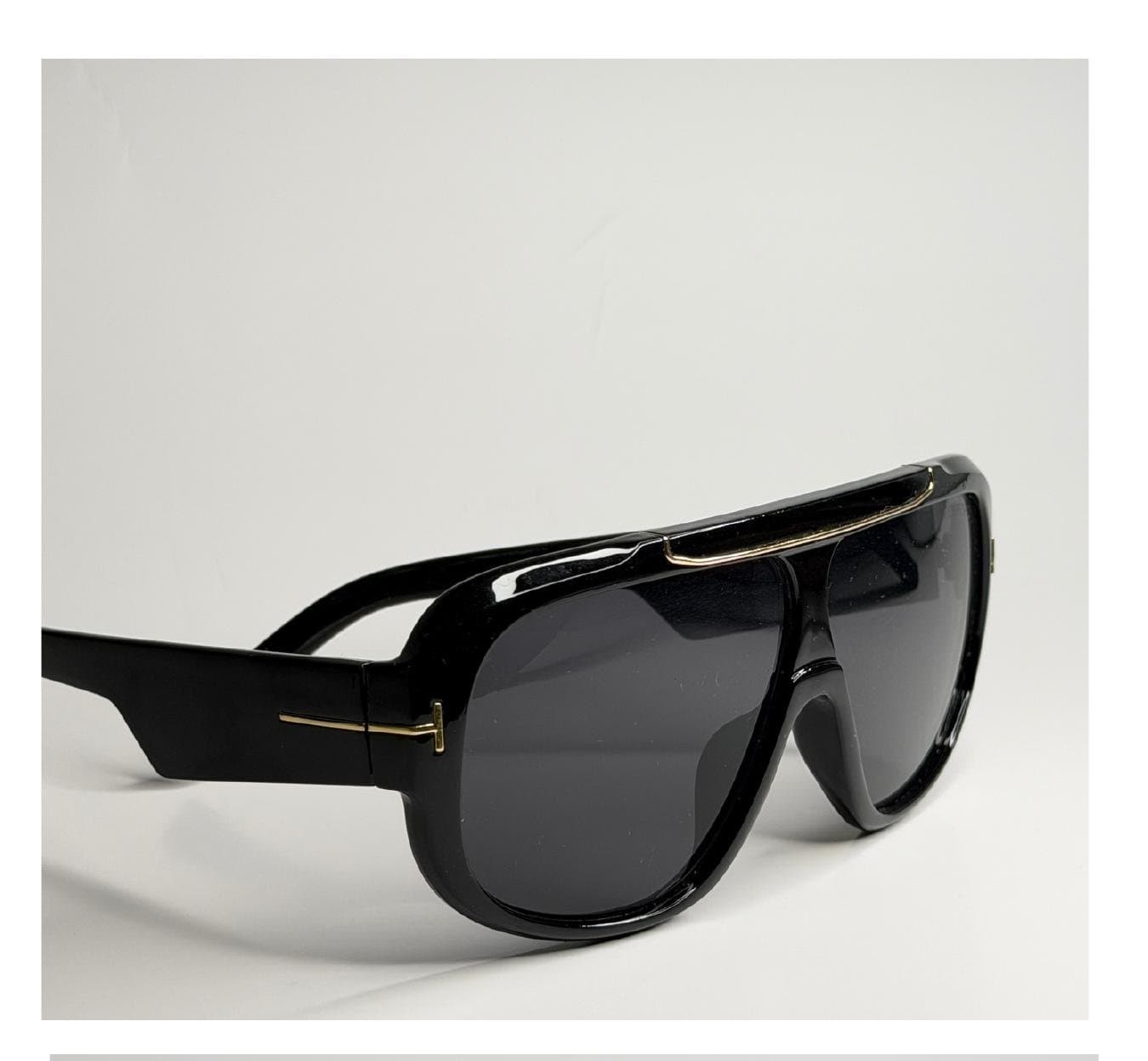 Retangular Clássico, Preto, Lente Cinza, Dourado