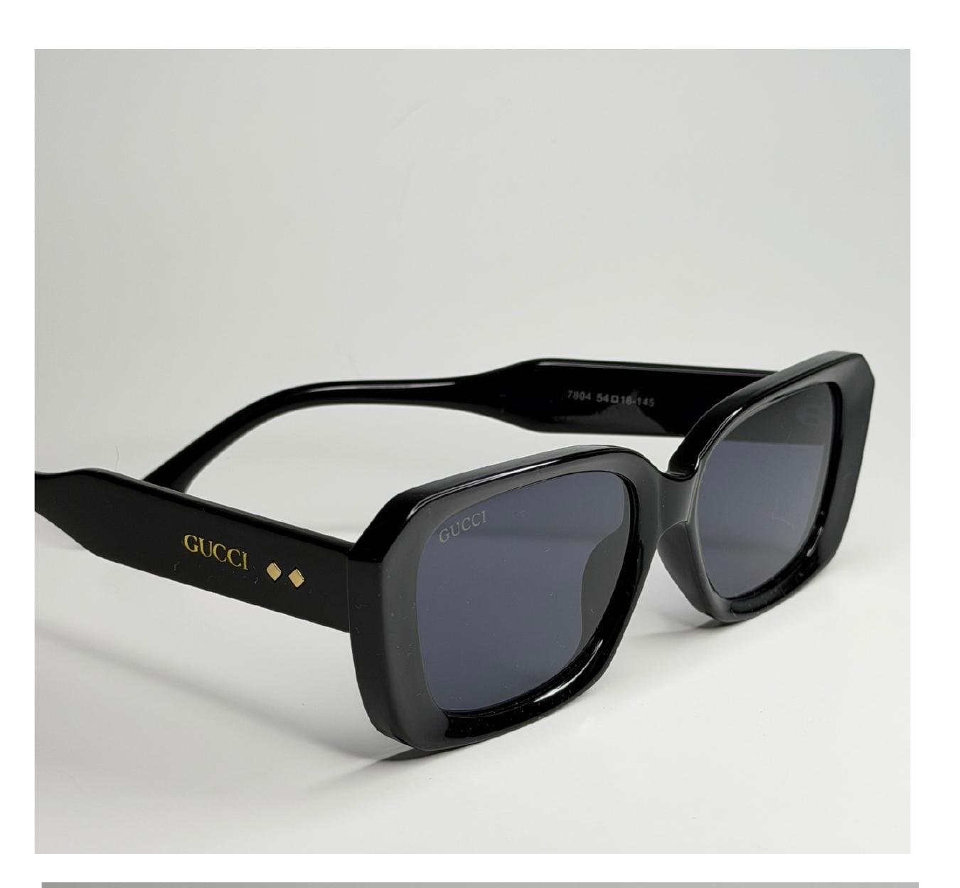Oval Grande, Preto, Lente Cinza